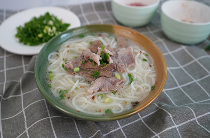 柞水原味汤粉王培训